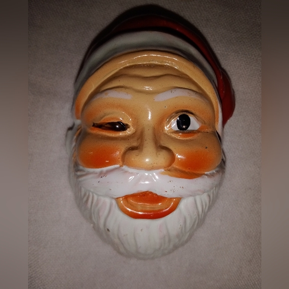 Vintage Christmas Metal Winking Santa Magnet Korea - Picture 2 of 7